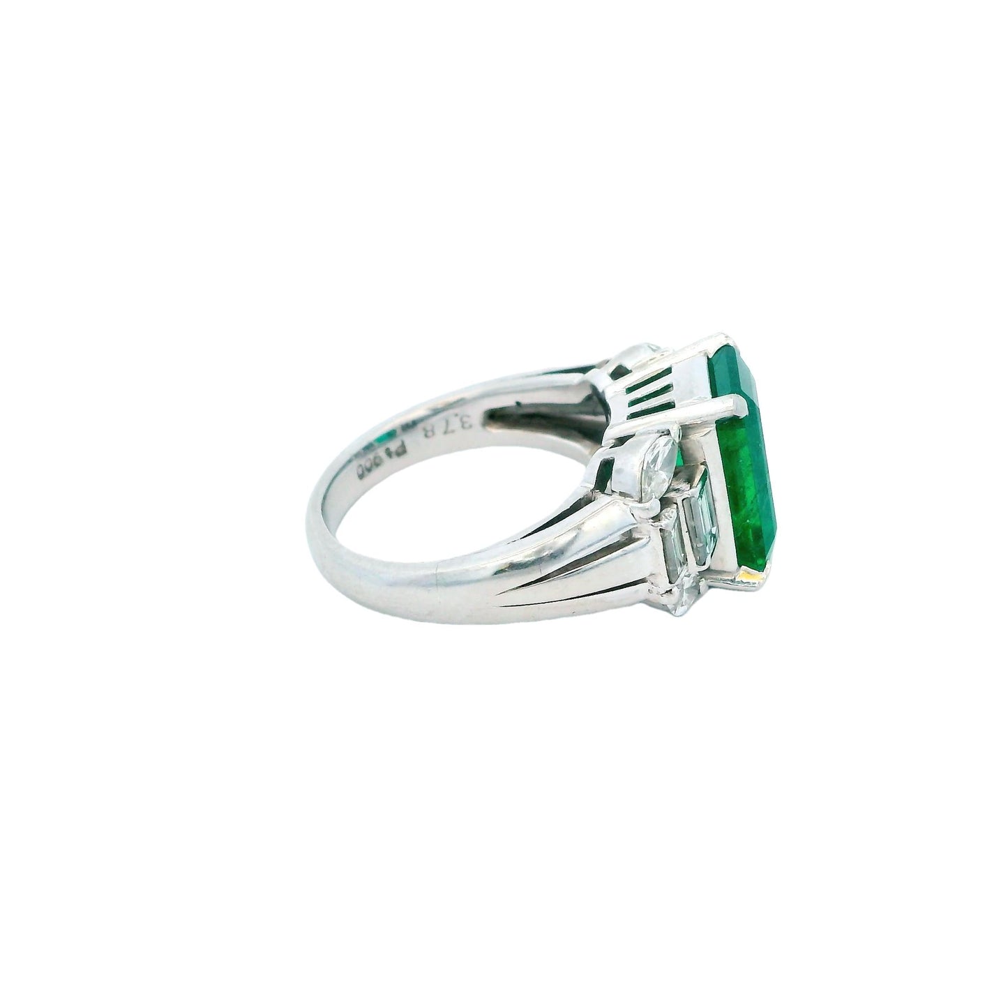 Emerald Solitaire Ring With Diamonds